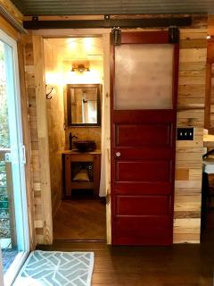 Charming Eco-Friendly Container for Glamping Getaway in the Blue Ridge Mountains, Georgia - Dahlonega - 4