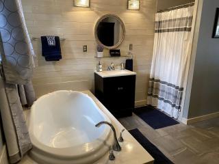 Charming Pet-Friendly Vacation Rental with a Private Pool in Hays County, Texas - Wimberley - 2