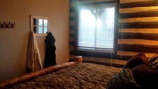Log Cabin Hideaway in the Woods near Knoxville, Tennessee - Knoxville - 2