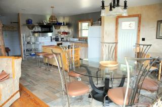 Fabulous Family Getaway with a Private Pond and Amazing Countryside Views in Anita, Iowa - Adair - 5