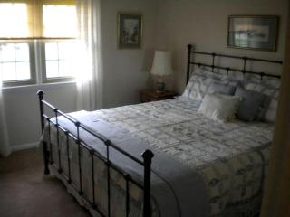 Idyllic Beachfront Vacation Rental on the Shores of Lake Erie in Northern Ohio - Vermilion - 2