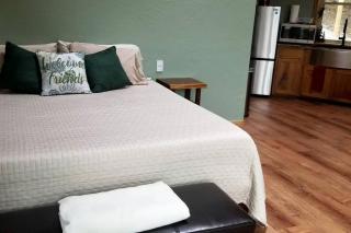 Enchanting Eureka Springs Accommodation Ideal for a Romantic Getaway in Arkansas - Eureka Springs - 0