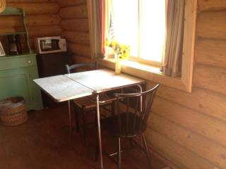 Romantic Log Cabin Rental with Forest Views near Missoula, Montana - Superior - 6