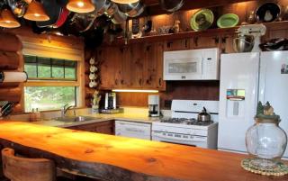 Lovely Log Cabin with Spectacular Mountain Views in Brandon, Vermont - Brandon - 4