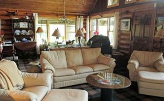 Lovely Log Cabin with Spectacular Mountain Views in Brandon, Vermont - Brandon - 3
