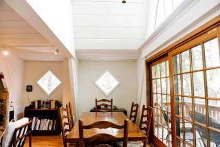 Exceptional A-Frame Cabin Getaway with a Grand Fireplace in Idyllwild, California - Idyllwild - 4