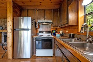 Wonderful Mountain Cabin Rental with a Fire Pit in Smithville, Oklahoma - Big Cedar - 2