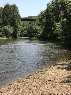 Riverside Cabin Rental near St. Louis, Missouri - - 5
