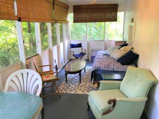 Secluded Riverside Cabin for a Peaceful Getaway near Mark Twain Forest, Missouri - - 9
