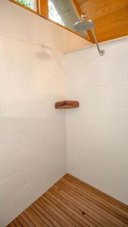 Deluxe Yurt Rental Ideal for Glamping near Austin - Bastrop - 1