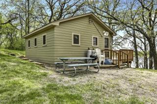 Cute Lakeside Cabins for Glamping Stays in Fergus Falls, Minnesota - Fergus Falls - 6