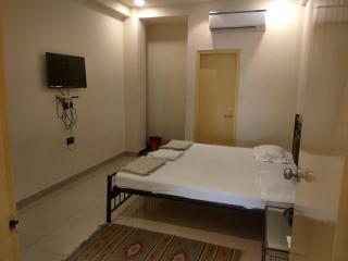 Shri Radhika Madhav Guest House - Vrindāvan - 4