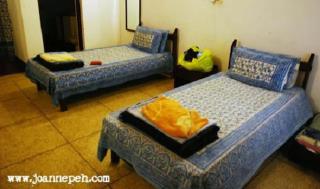 Shri Radhika Madhav Guest House - Vrindāvan - 1
