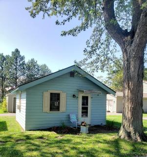 Rustic Lakeside Vacation Rental with Beach Access in Vermilion, Ohio - Vermilion - 0