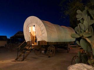 Striking Williams Wagon Perfect for Glamping in Arizona - Williams - 0