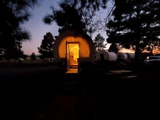 Striking Williams Wagon Perfect for Glamping in Arizona - Williams - 3
