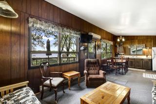 Charming Pet Friendly Cabin for 8 in Fergus Falls, Minnesota - Fergus Falls - 9