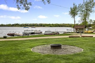 Charming Pet Friendly Cabin for 8 in Fergus Falls, Minnesota - Fergus Falls - 3