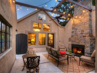 Romantic Cottage Rental Tucked Away in the Countryside near Lancaster, Pennsylvania - Columbia - 0