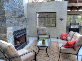 Romantic Cottage Rental Tucked Away in the Countryside near Lancaster, Pennsylvania - Columbia - 1