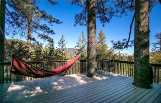 Enchanting Tree House with a Cozy Fireplace Ideal for Weekend Trips from Los Angeles - Pine Mountain Club - 5