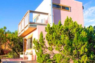 Vibrant Two-Story Cottage for a Unique Glamping Getaway in Santa Fe, New Mexico - 0