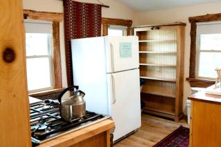 Romantic Couples' Cabin Getaway in Pittsfield, New Hampshire - Barnstead - 4
