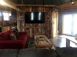 Unique Rustic Yurt Rental for a Peaceful Retreat near Huntington, West Virginia - Genoa - 5