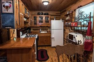 Mountain Cabin Rental Under Two Hours from Atlanta for Lake Nottely Getaway in Georgia - Blairsville - 7