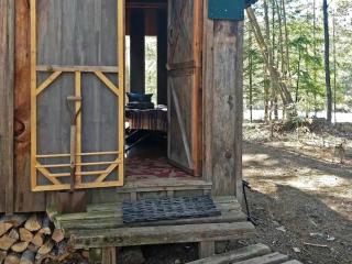 Charming Tiny House Rental with a Wood-Burning Fireplace near Gore Mountain, New York - North Creek - 8