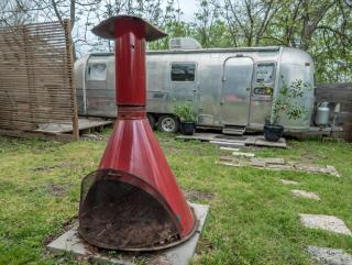 Sleek Retro Airstream Rental for Glamping for Two near Downtown Austin - Austin - 5