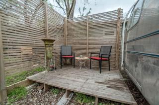 Sleek Retro Airstream Rental for Glamping for Two near Downtown Austin - Austin - 4