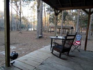 Riverfront Getaway Cabin with a Boat Ramp Access near Brunswick in Southeast Georgia - Brunswick - 6
