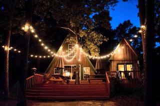 Rustic 18-Person Cabin Rental on Lake Sam Rayburn for Staycation near Houston - - 9
