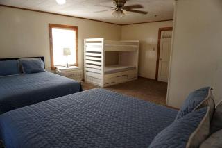 Fantastic Log Cabin Rental for a Fun-Filled Family Vacation in Texas - Nacogdoches - 4