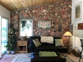 Peaceful Vacation Suite Rental Overlooking Mescal Canyon in Clarkdale, Arizona - Clarkdale - 4