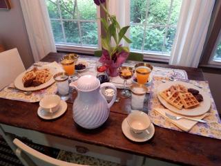 Historic Riverside Cottage Rental with Gourmet Breakfast near Harrisonburg, Virginia - New Market - 1