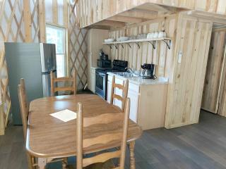 Riverside Mongolian Yurt Glamping Retreat for Six in Virginia - Rich Creek - 3
