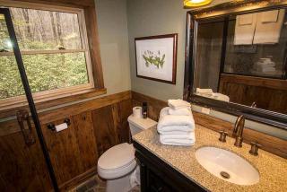 Private Cabin Rental for Eight in the Nantahala National Forest, North Carolina - Robbinsville - 2