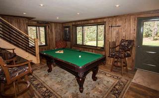 Private Cabin Rental for Eight in the Nantahala National Forest, North Carolina - Robbinsville - 1