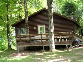 Secluded Lakeside Log Cabin Ideal for Couples Getaway' in Hayward, Wisconsin - Hayward - 6