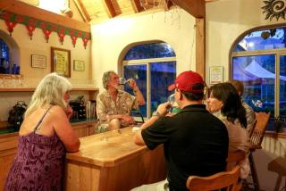 Luxurious Bed and Breakfast Suite for One or Two Couples near Kettle Falls, Washington - Kettle Falls - 1