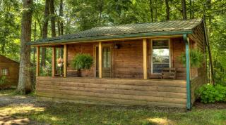 Luxurious and Modern One-Bedroom Cabin Rentals for Two in Somerset, Kentucky - Somerset - 0