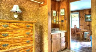Luxurious and Modern One-Bedroom Cabin Rentals for Two in Somerset, Kentucky - Somerset - 2