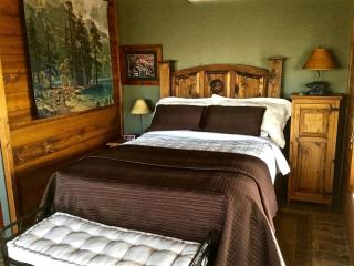 Quiet Cottage Rental for Two in Horse Country near Yosemite National Park Gateway, California - Catheys Valley - 6
