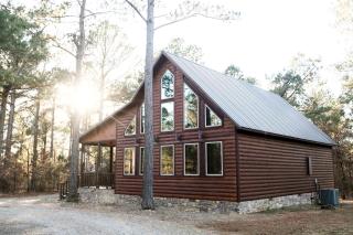 Relaxing Outdoor Escape at a Broken Bow, Oklahoma Glamping Cabin - Broken Bow - 0