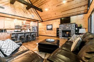 Relaxing Outdoor Escape at a Broken Bow, Oklahoma Glamping Cabin - Broken Bow - 6