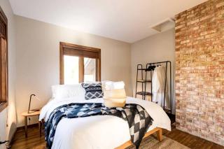 Stunning Home Away From Home in New Albany, Ohio, For Restful Escapes to Nature - New Albany - 5
