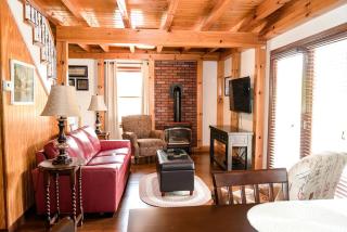 Lakefront Cabin Getaway near Columbia, Kentucky - Columbia - 9