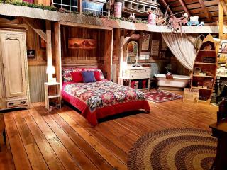 Restored Barn Rental near Milford, Nebraska - - 4